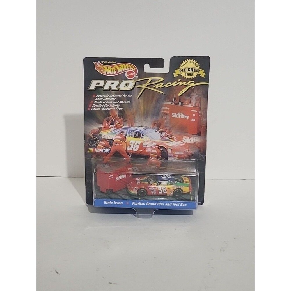 1998 Hot Wheels Pro Racing PIT CREW: Ernie Irvan 36Pontiac Grand Prix & Tool Box
